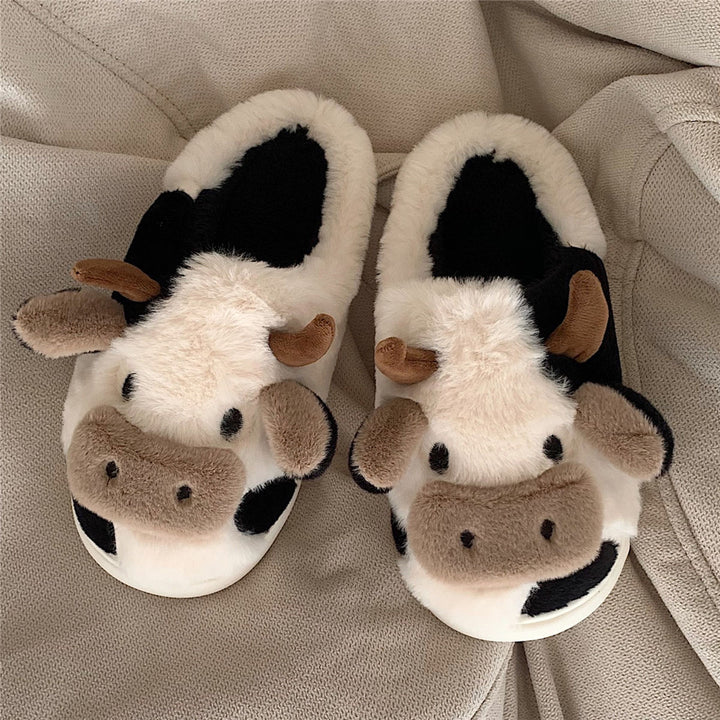 Fluffiga tofflor med söt ko-design