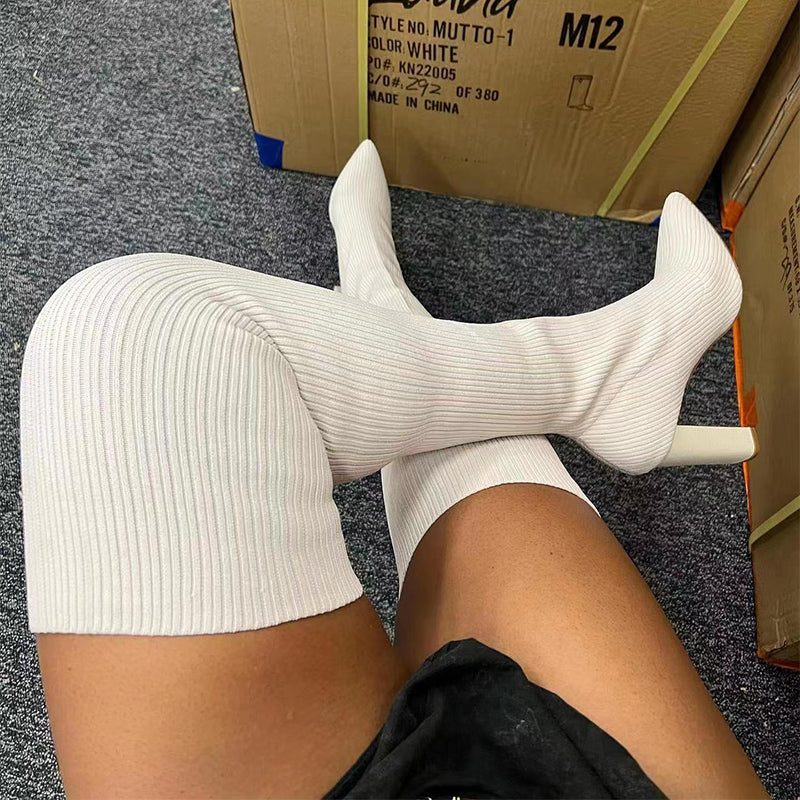 Svarta stretchiga overknee boots med klack