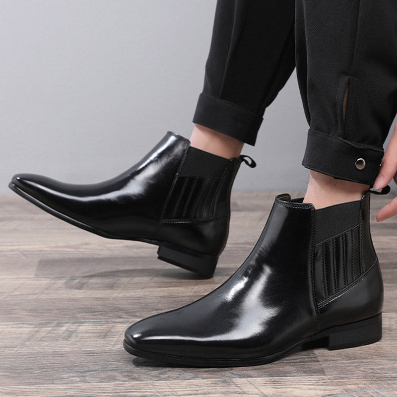 Svarta blanka chelsea boots för herr