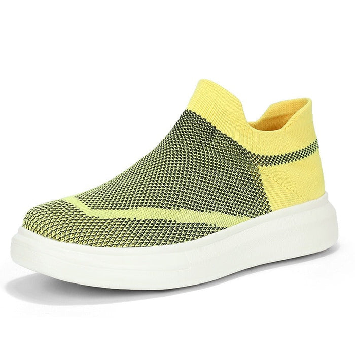Dam Slip-On Platåsneakers med Sockliknande Överväxt