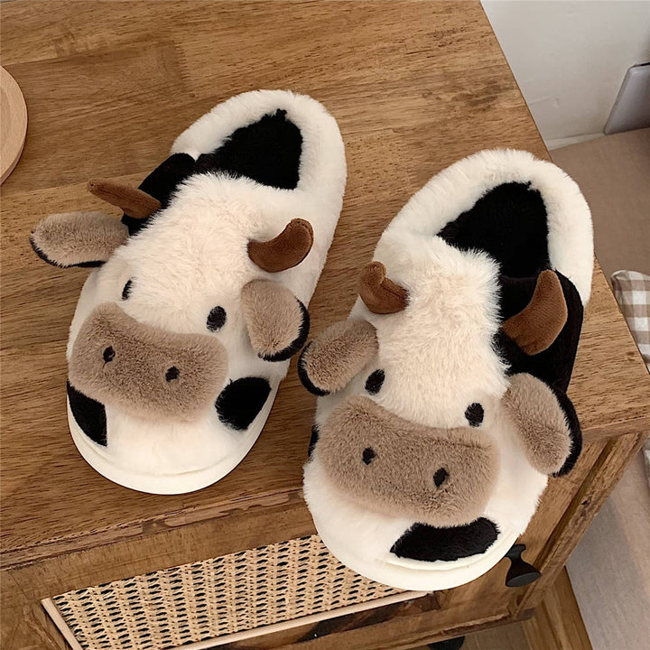 Fluffiga tofflor med söt ko-design
