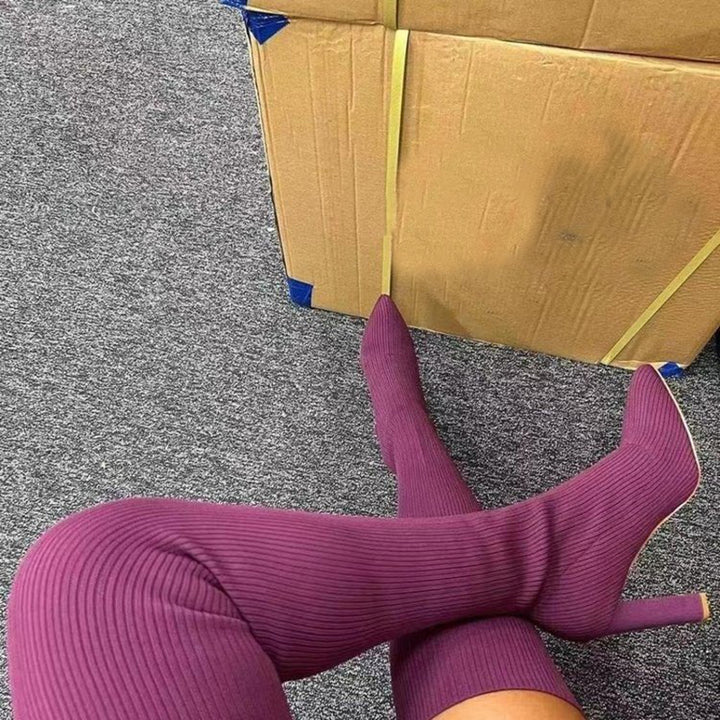 Svarta stretchiga overknee boots med klack
